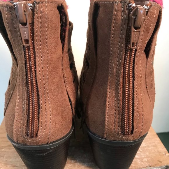 Mudd Tan Suede With Five Straps Across Ankle - Picture 8 of 9